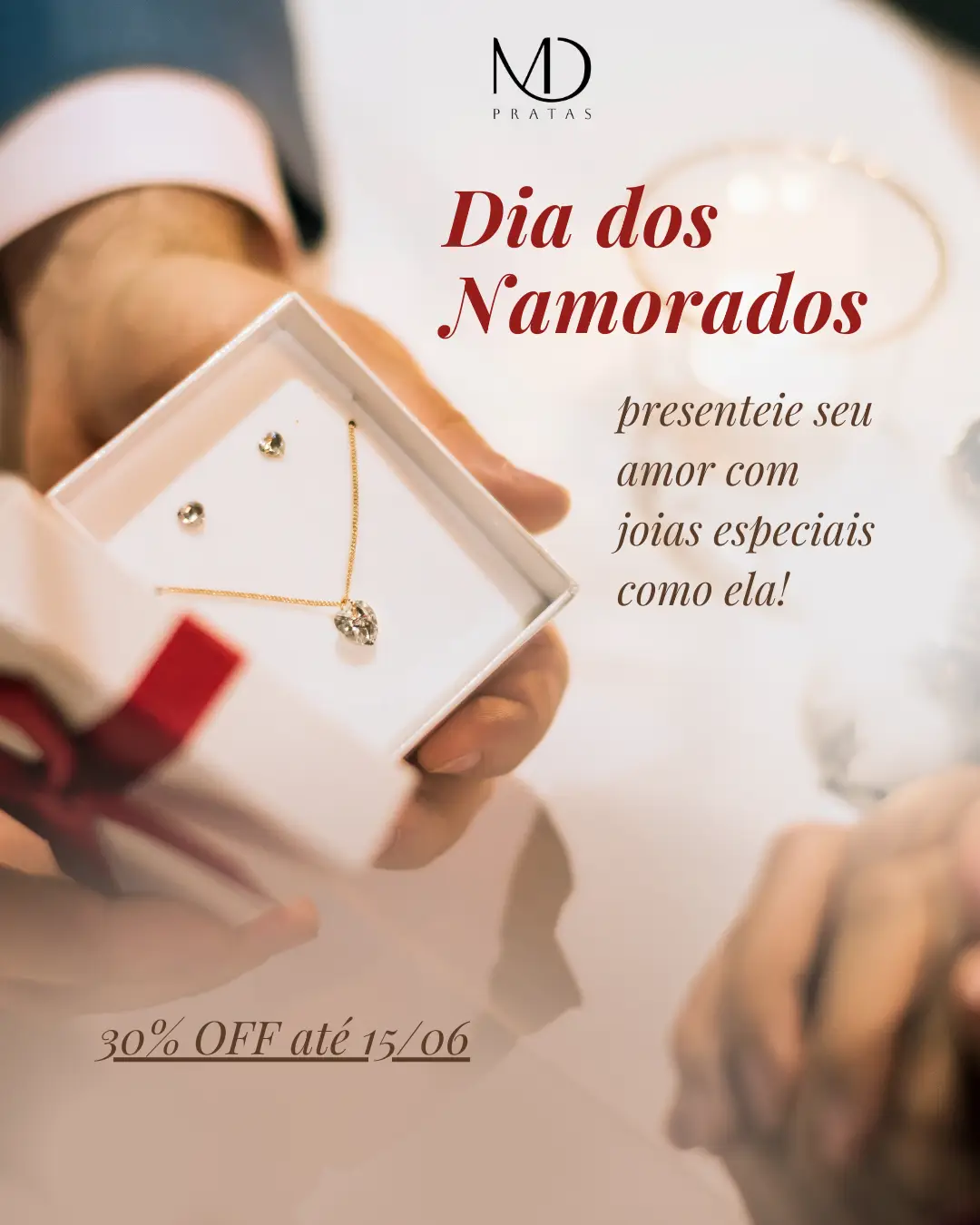 Instagram post coleção de joais minimalista preto e branco (1)