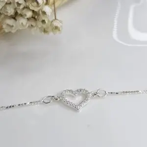Pulseira de Prata com Pingente Coração – Elegância e Sentimento