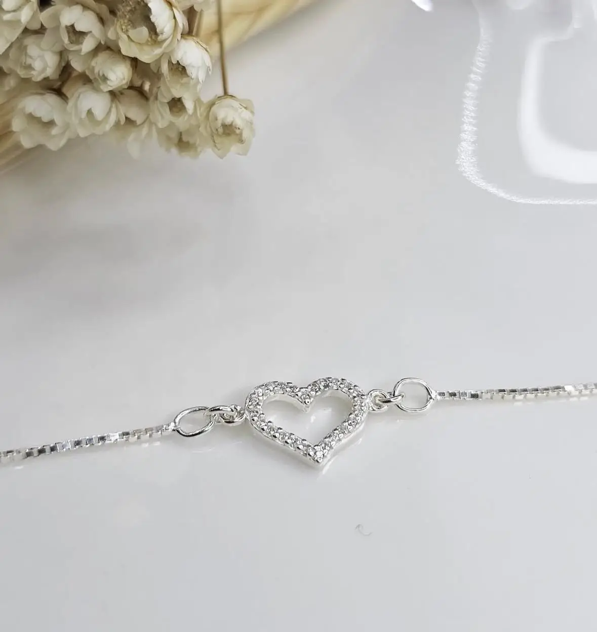 Pulseira de Prata com Pingente Coração – Elegância e Sentimento