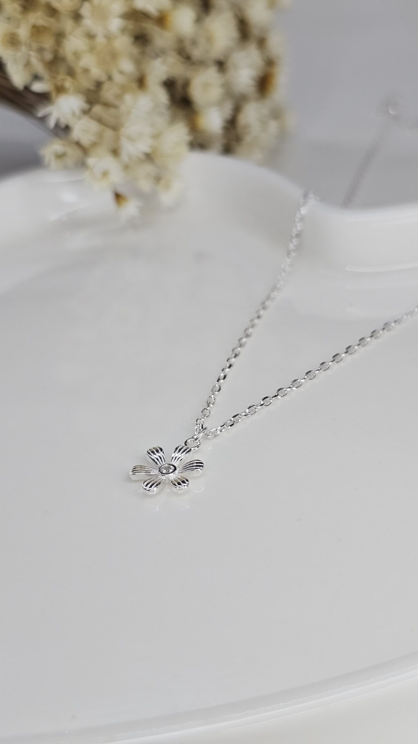 Colar Margarida em Prata 925 – Delicadeza que floresce com você
